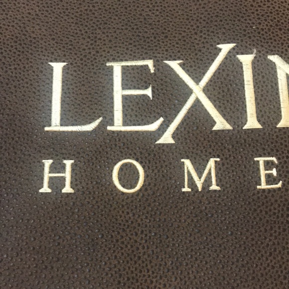 TOMMY BAHAMA Embroidered Road To Canberra Tote Bag - Picture 6 of 10